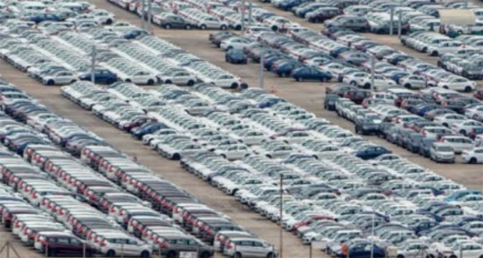 découvrez comment la transition vers des véhicules plus écologiques transforme l'industrie automobile. analyse des enjeux, défis et opportunités de la crise auto verte en france et dans le monde.