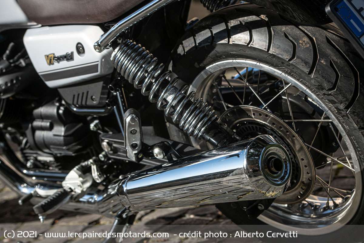 découvrez la fiabilité de la moto guzzi v7 850 avant votre achat. analyse complète des performances, entretien et retours d'expérience pour un achat en toute confiance.