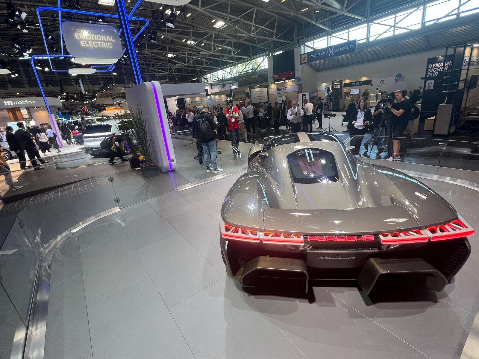 découvrez toutes les nouveautés du salon auto monaco 2026 : innovations, lancements exclusifs et tendances incontournables de l'industrie automobile.