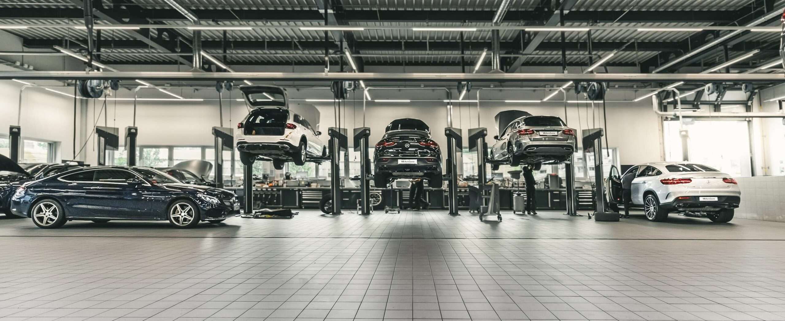 découvrez nos services a et b pour votre mercedes, incluant l'entretien complet et les réparations nécessaires pour assurer performance et sécurité.