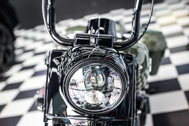 découvrez comment choisir le phare led idéal pour votre moto afin d'améliorer votre sécurité et votre visibilité sur la route.