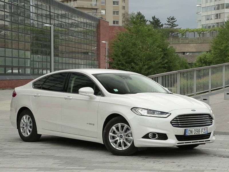 découvrez notre avis complet et nos conseils d'achat sur la ford mondeo hybride, un véhicule alliant performance, économie d'énergie et confort pour une conduite optimale.
