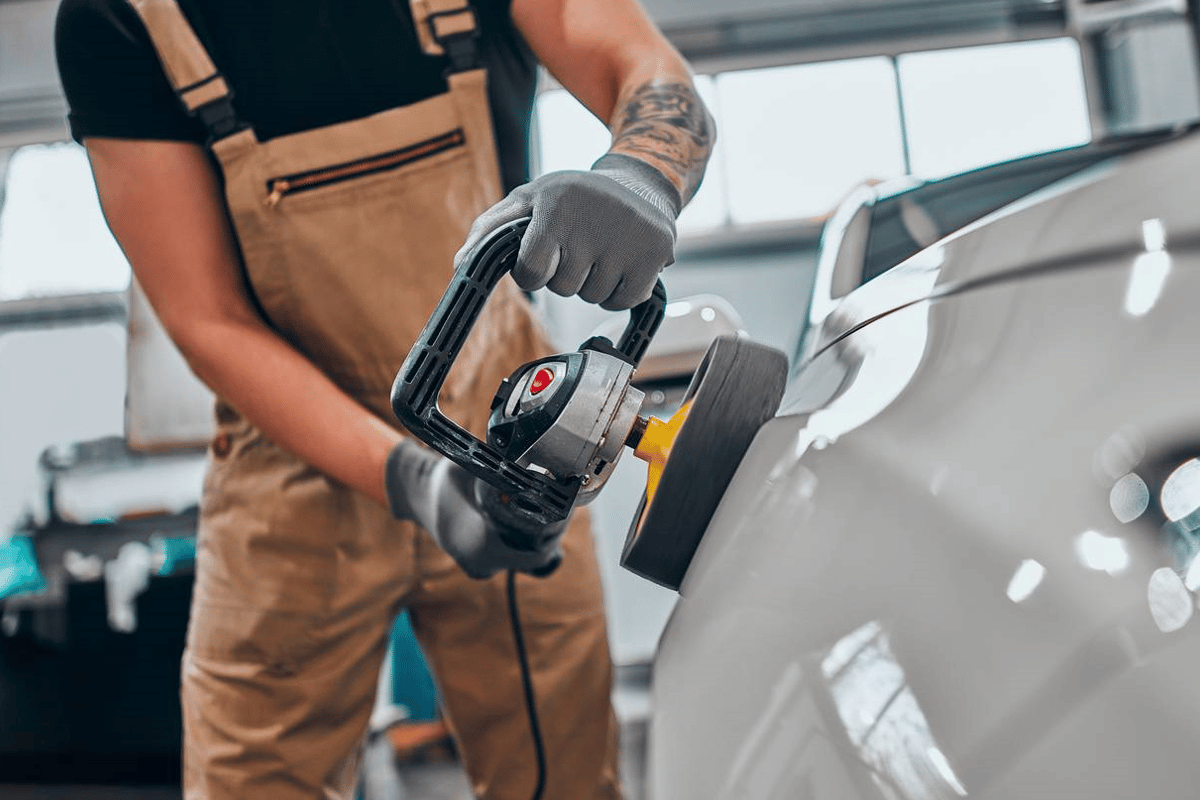 découvrez les prix du polissage voiture en 2026 pour redonner éclat et protection à votre véhicule. comparez les offres et trouvez la meilleure prestation adaptée à votre budget.