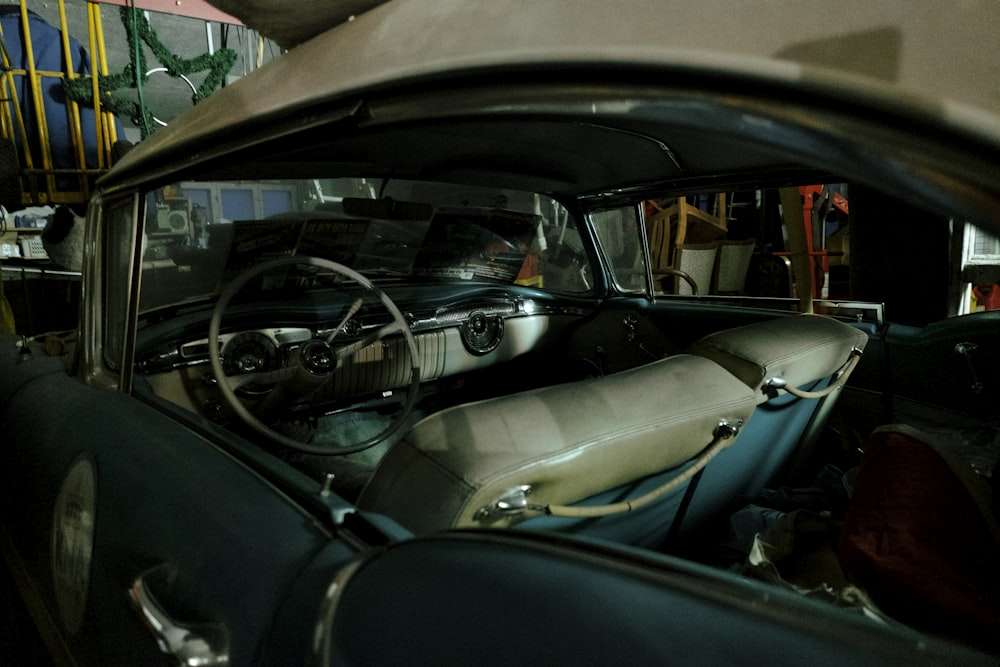 découvrez comment choisir et entretenir votre voiture 50s pour profiter pleinement de ses performances et de son style rétro unique.
