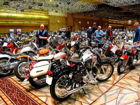 découvrez comment acheter une moto aux enchères en toute confiance : conseils, astuces et étapes clés pour réussir votre acquisition au meilleur prix.
