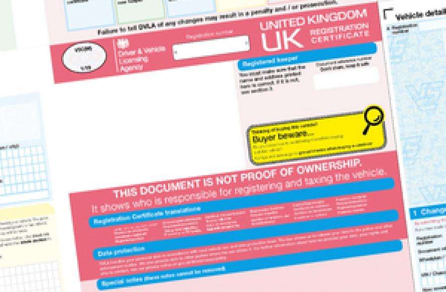 remplacez facilement votre certificat d'immatriculation de véhicule en ligne. procédure rapide, sécurisée et conforme aux réglementations en vigueur.